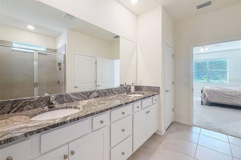 House in Zephyrhills, Florida 3 bedrooms, 169.27 sq.m. № 2098445 - photo 25