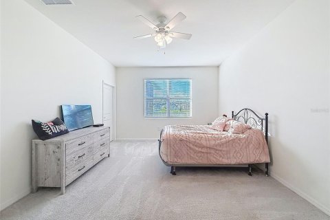House in Zephyrhills, Florida 3 bedrooms, 169.27 sq.m. № 2098445 - photo 23
