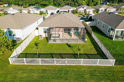 House in Zephyrhills, Florida 3 bedrooms, 169.27 sq.m. № 2098445 - photo 5