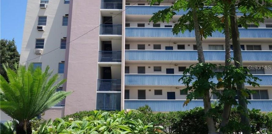 Condo in Clearwater, Florida, 1 bedroom № 2237855