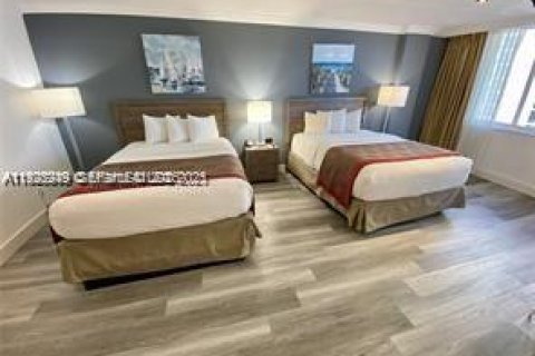 Condominio en venta en Sunny Isles Beach, Florida, 38.09 m2 № 1984637 - foto 3