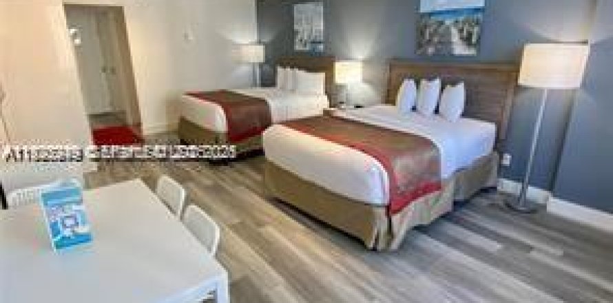 Estudio en el Condominio en Sunny Isles Beach, Florida  № 1984637