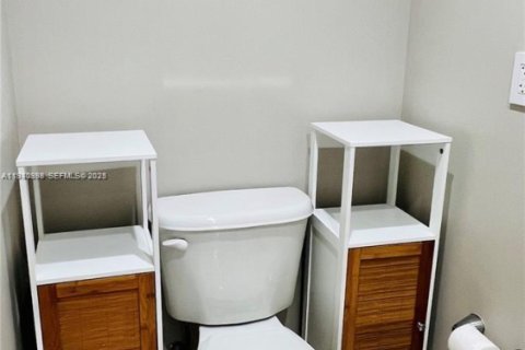 Снять в аренду кондоминиум в Норт-Бей-Виллидж, Флорида 1 спальня, 83.61м2, № 1990522 - фото 11