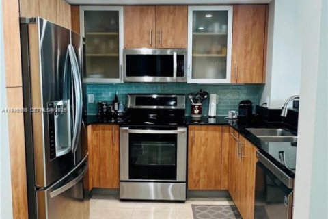 Снять в аренду кондоминиум в Норт-Бей-Виллидж, Флорида 1 спальня, 83.61м2, № 1990522 - фото 7