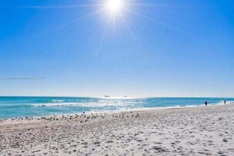 Copropriété à louer à Miami Beach, Floride: 2 chambres, 86.4 m2 № 1859615 - photo 22