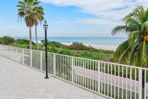 Copropriété à louer à Miami Beach, Floride: 2 chambres, 86.4 m2 № 1859615 - photo 24