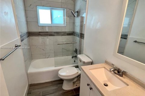 Appartement à louer à North Bay Village, Floride: 2 chambres, 120.77 m2 № 2066519 - photo 17