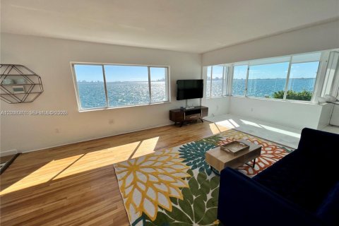 Appartement à louer à North Bay Village, Floride: 2 chambres, 120.77 m2 № 2066519 - photo 21