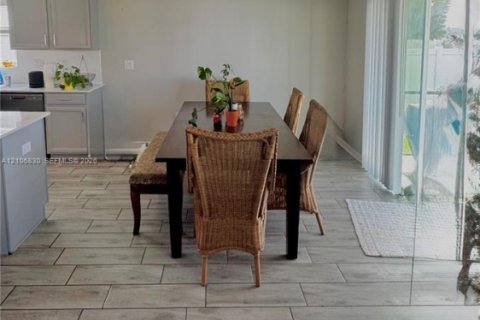 Villa ou maison à louer à Mount Dora, Floride: 4 chambres, 171.22 m2 № 2426048 - photo 8