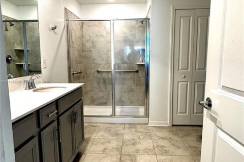 Villa ou maison à louer à Mount Dora, Floride: 4 chambres, 171.22 m2 № 2426048 - photo 10