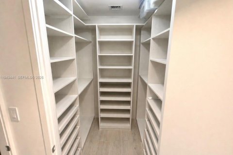 Condominio en venta en Miami, Florida, 3 dormitorios, 148.27 m2 № 2152786 - foto 19