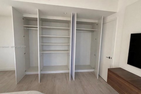 Condominio en venta en Miami, Florida, 3 dormitorios, 148.27 m2 № 2152786 - foto 18