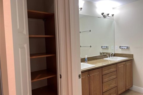 Снять в аренду кондоминиум в Сарасота, Флорида 2 спальни, 109.25м2, № 1561392 - фото 14