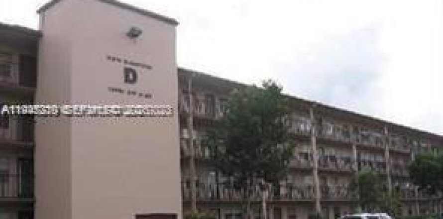 Condo in Pembroke Pines, Florida, 2 bedrooms  № 2001549