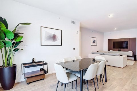 Copropriété à louer à Miami, Floride: 3 chambres, 106.84 m2 № 1935776 - photo 15