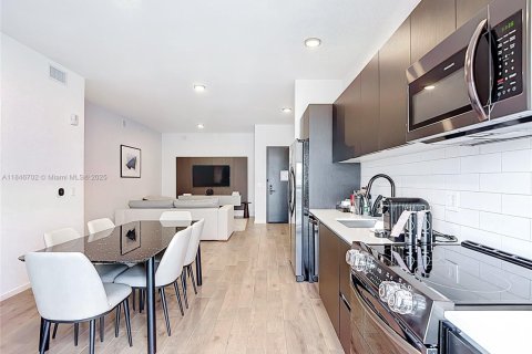 Copropriété à louer à Miami, Floride: 3 chambres, 106.84 m2 № 1935776 - photo 16