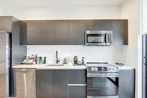 Copropriété à louer à Miami, Floride: 3 chambres, 106.84 m2 № 1935776 - photo 17