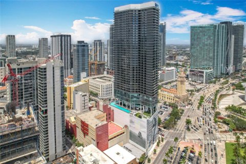 Copropriété à louer à Miami, Floride: 3 chambres, 106.84 m2 № 1935776 - photo 1