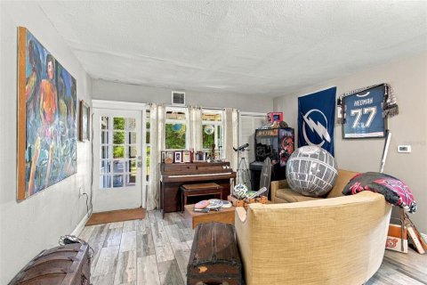 Villa ou maison à vendre à Tampa, Floride: 3 chambres, 172.98 m2 № 2388803 - photo 5