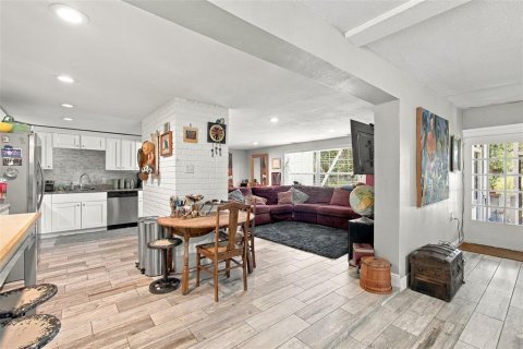 Villa ou maison à vendre à Tampa, Floride: 3 chambres, 172.98 m2 № 2388803 - photo 7