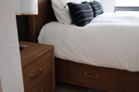 Condo in Doral, Florida, 3 bedrooms  № 1940606 - photo 7