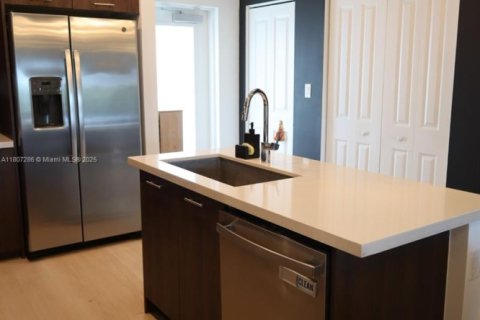 Condo in Doral, Florida, 3 bedrooms  № 1940606 - photo 19