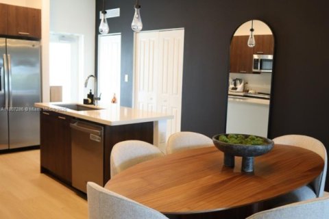 Condo in Doral, Florida, 3 bedrooms  № 1940606 - photo 18
