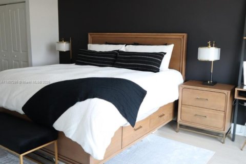 Condo in Doral, Florida, 3 bedrooms  № 1940606 - photo 4