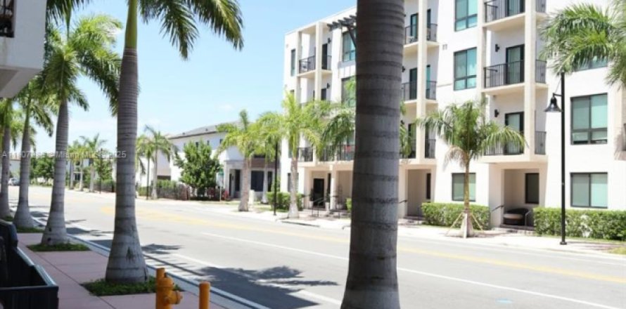 Condo in Doral, Florida, 3 bedrooms  № 1940606