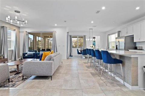 Villa ou maison à vendre à Kissimmee, Floride: 6 chambres, 277.5 m2 № 1634994 - photo 11