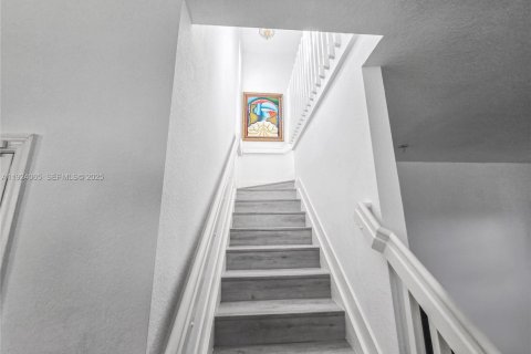 Купить виллу или дом в Майами, Флорида 4 спальни, 201.97м2, № 1983714 - фото 20