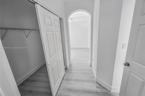 Купить виллу или дом в Майами, Флорида 4 спальни, 201.97м2, № 1983714 - фото 30