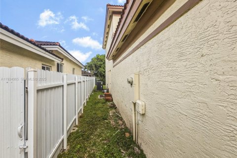 Купить виллу или дом в Майами, Флорида 4 спальни, 201.97м2, № 1983714 - фото 3