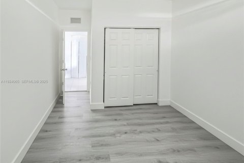 Купить виллу или дом в Майами, Флорида 4 спальни, 201.97м2, № 1983714 - фото 19