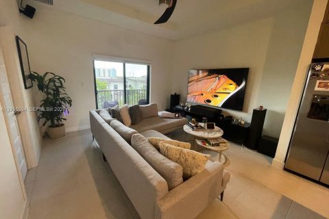 Condominio en Doral, Florida, 2 dormitorios  № 2010483