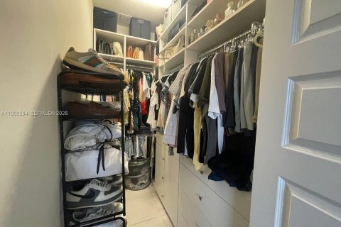 Condominio en alquiler en Doral, Florida, 2 dormitorios, 105.44 m2 № 2010483 - foto 10