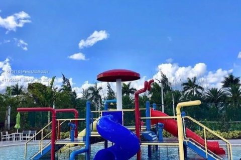 Condominio en alquiler en Doral, Florida, 2 dormitorios, 105.44 m2 № 2010483 - foto 25