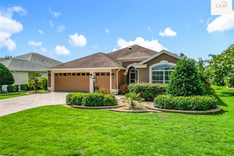 House in The Villages, Florida 3 bedrooms, 175.59 sq.m. № 1798675 - photo 6