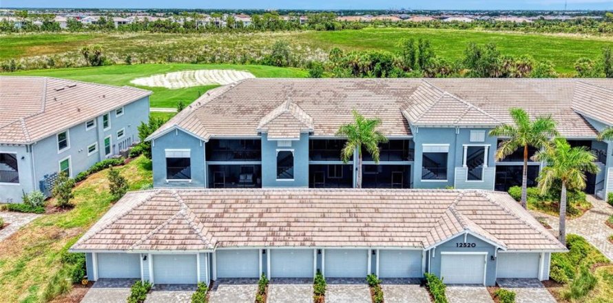 Condominio en Venice, Florida, 2 dormitorios № 2223645