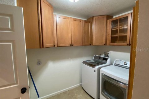 House in Port Charlotte, Florida 3 bedrooms, 208.84 sq.m. № 1359992 - photo 13