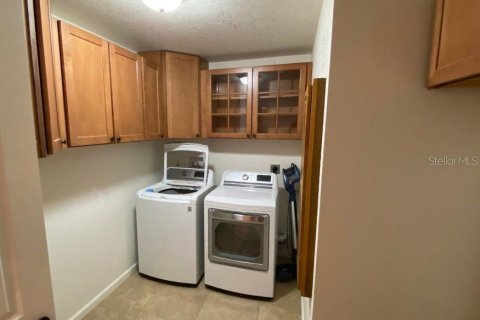 House in Port Charlotte, Florida 3 bedrooms, 208.84 sq.m. № 1359992 - photo 14