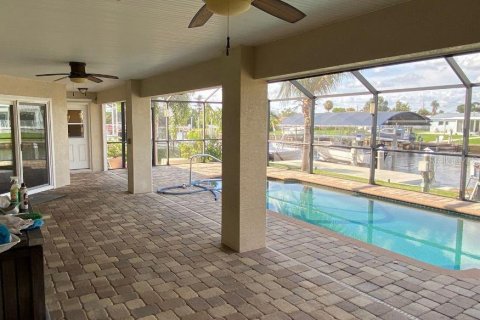 House in Port Charlotte, Florida 3 bedrooms, 208.84 sq.m. № 1359992 - photo 19