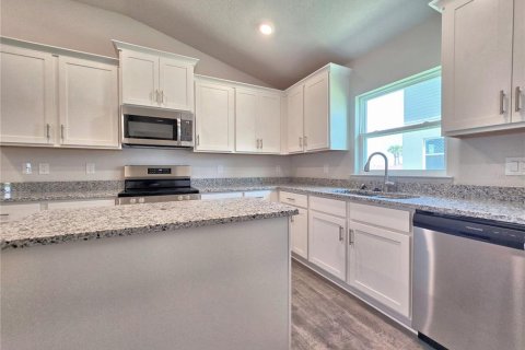 House in Auburndale, Florida 4 bedrooms, 204.38 sq.m. № 1437473 - photo 11