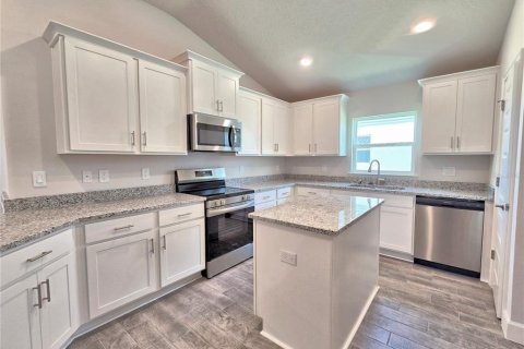 House in Auburndale, Florida 4 bedrooms, 204.38 sq.m. № 1437473 - photo 10