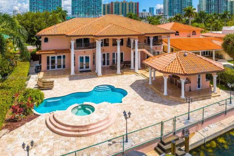 Купить виллу или дом в Санни-Айлс-Бич, Флорида 6 спален, 452.53м2, № 1939007 - фото 5