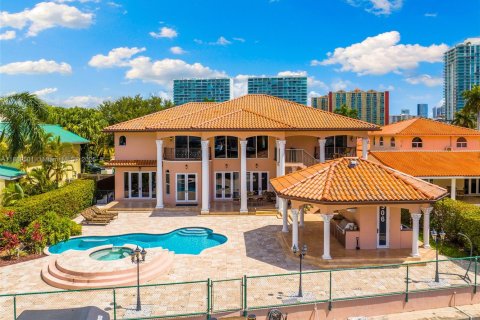 Купить виллу или дом в Санни-Айлс-Бич, Флорида 6 спален, 452.53м2, № 1939007 - фото 6