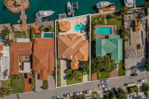 Купить виллу или дом в Санни-Айлс-Бич, Флорида 6 спален, 452.53м2, № 1939007 - фото 8