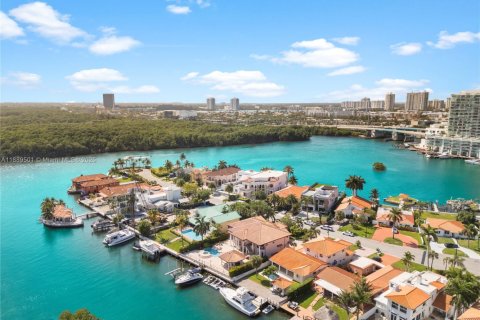 Купить виллу или дом в Санни-Айлс-Бич, Флорида 6 спален, 452.53м2, № 1939007 - фото 12