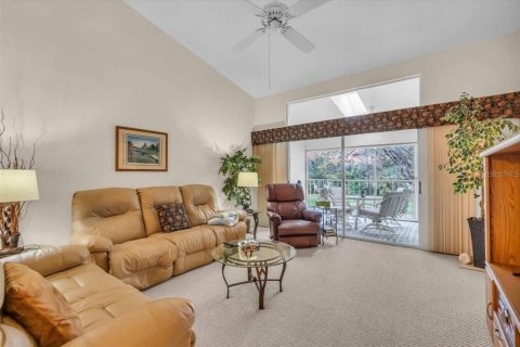 Condo in Bradenton, Florida, 2 bedrooms  № 1542865 - photo 10