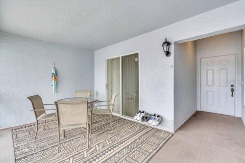 Condo in Bradenton, Florida, 2 bedrooms  № 1542865 - photo 8